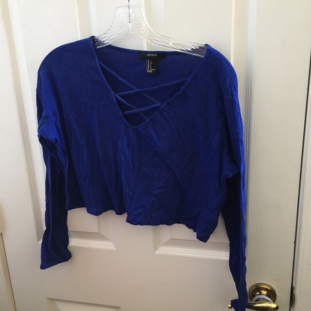 Forever 21 criss cross neckline crop top small